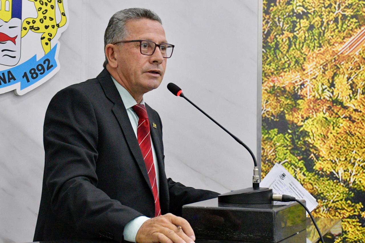 Juraci solicita rede elétrica e iluminação pública no Jardim Panorama
