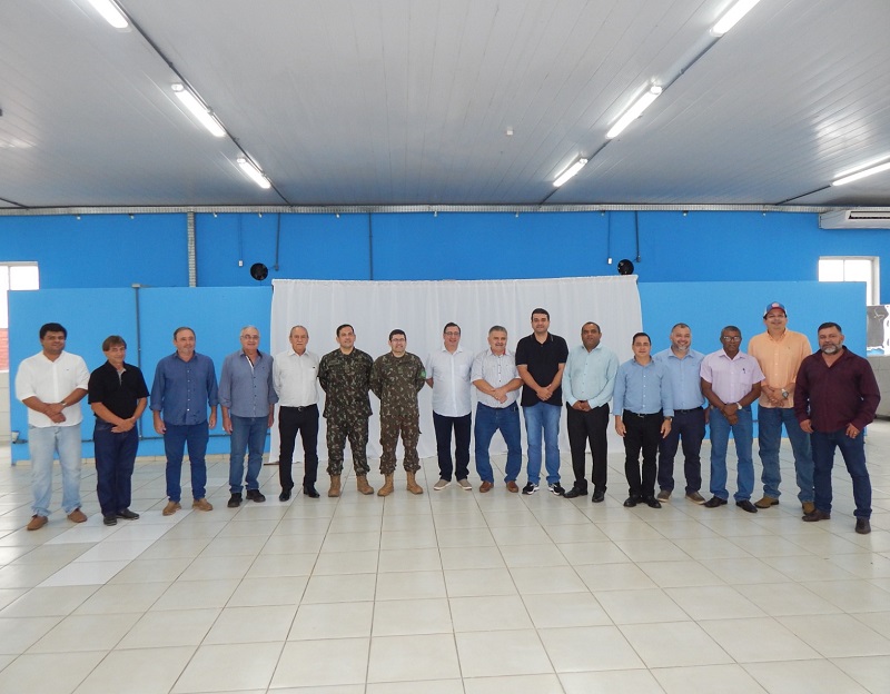 Novo comandante do 9º BE Cmb em Aquidauana é recepcionado com almoço