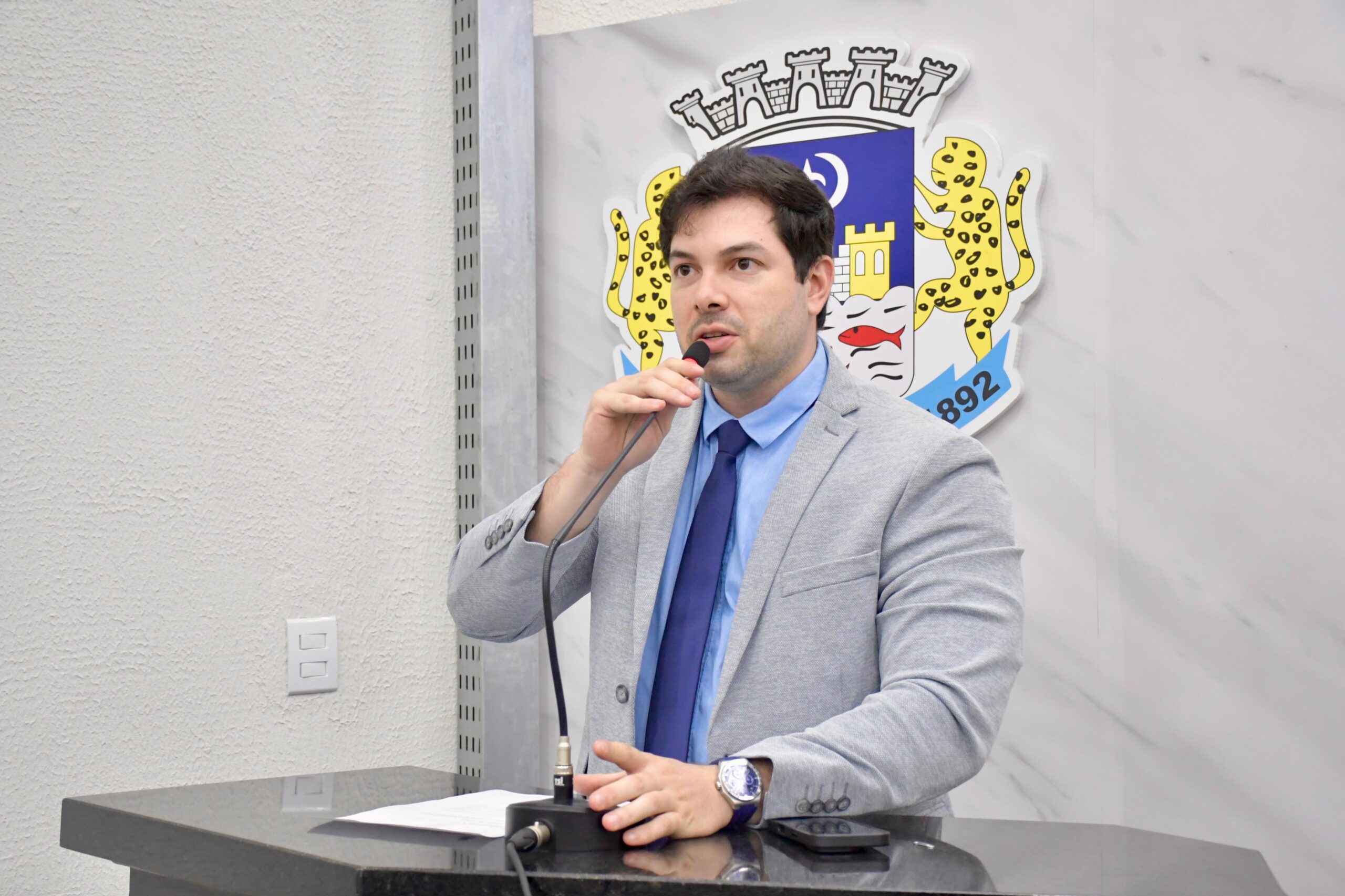 Edenilson apresenta Moção de Pesar à família de Walderly da Silva