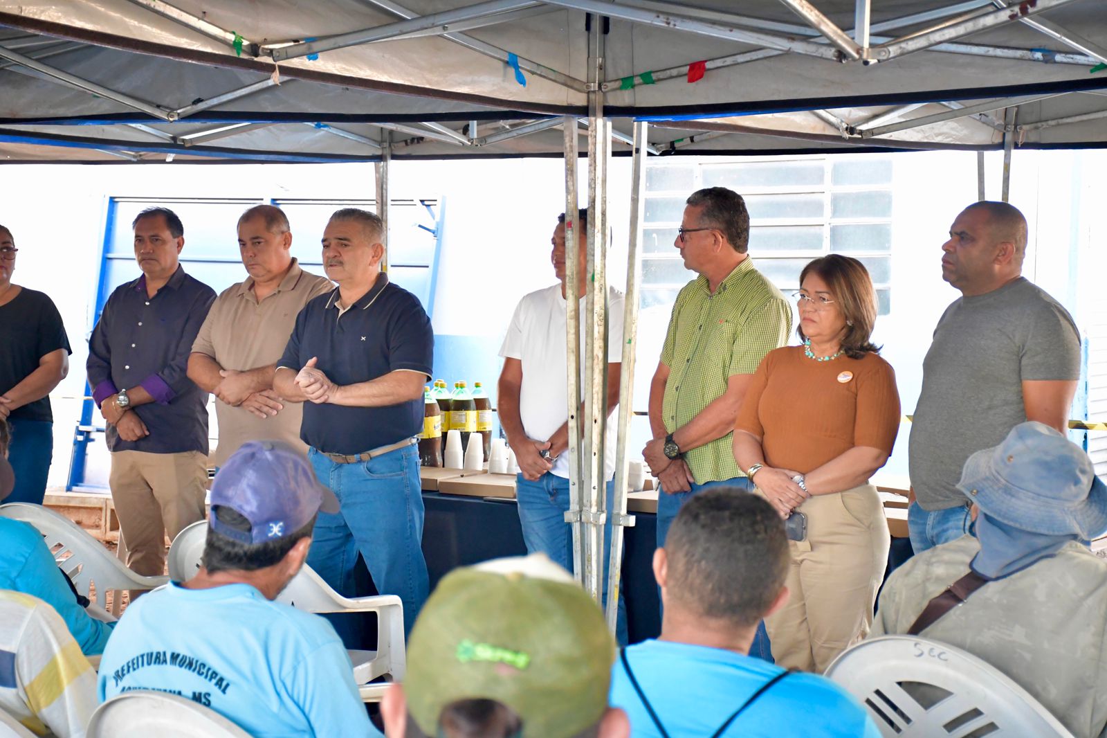 Legislativo e Executivo homenageiam servidores no Dia do Gari