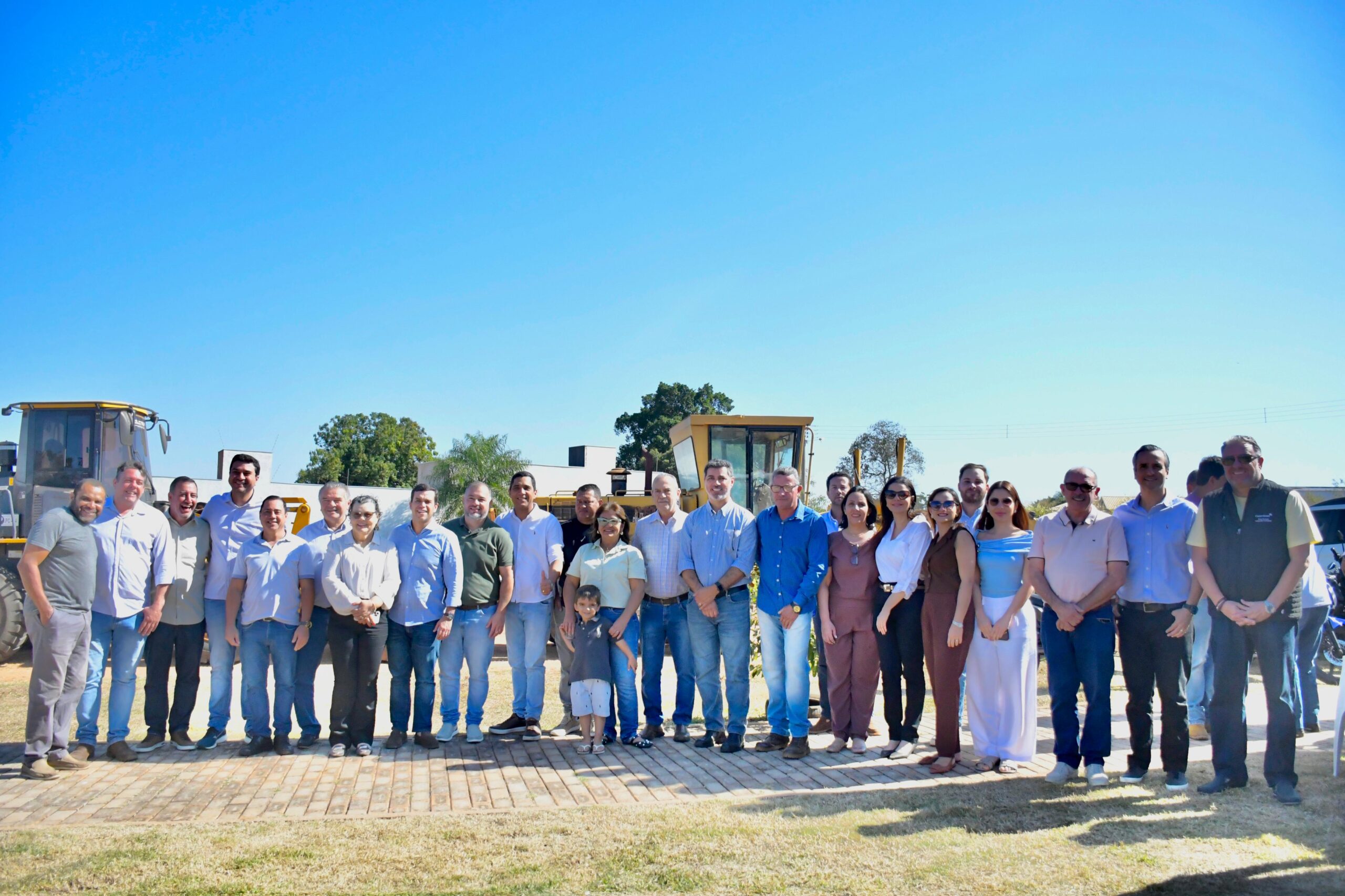 Legislativo participa de assinatura da ordem de serviço para obras de asfalto no bairro Alto e Vila Icaraí