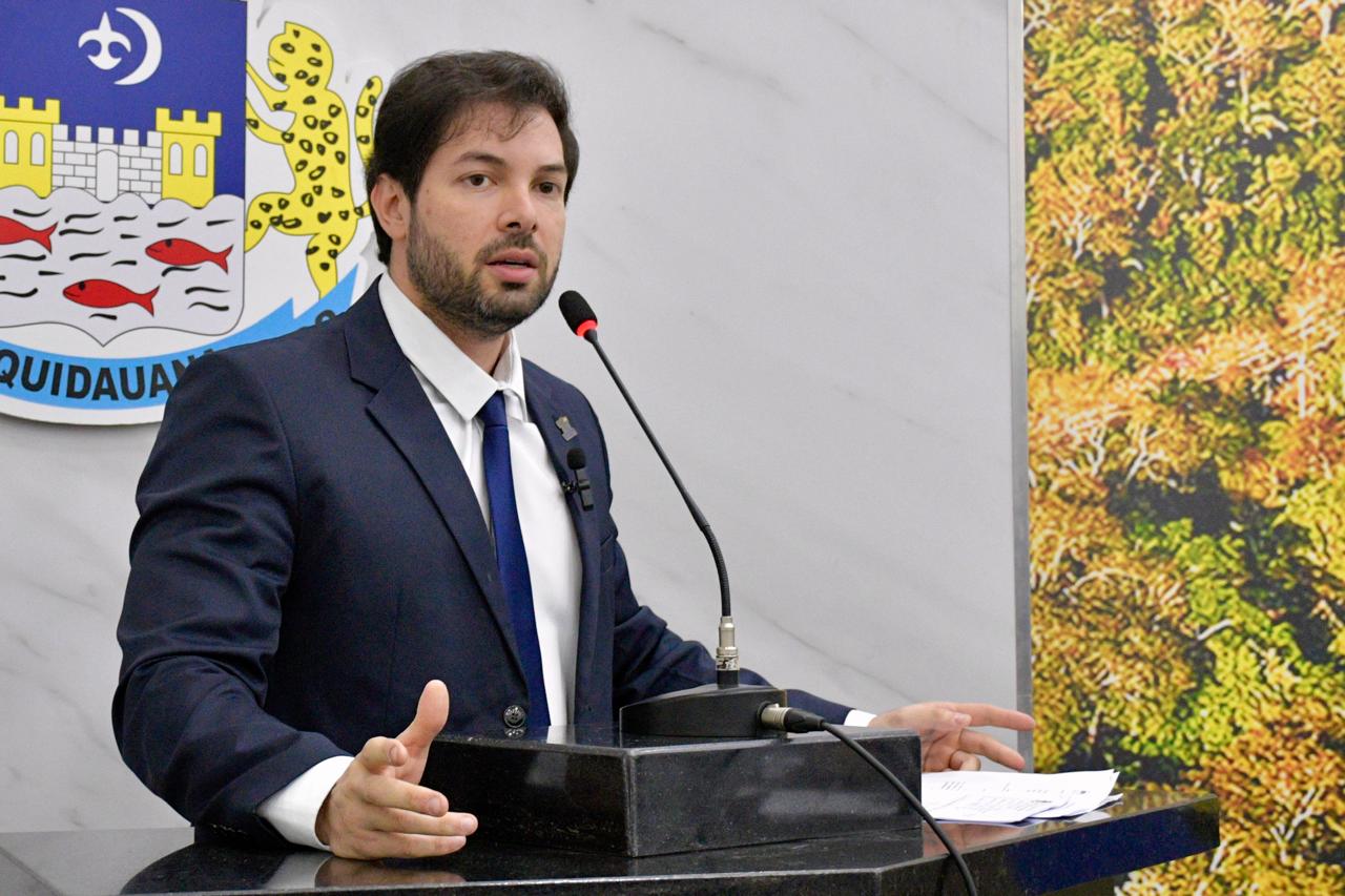 Edenilson solicita informações sobre construção de ponte em Aquidauana
