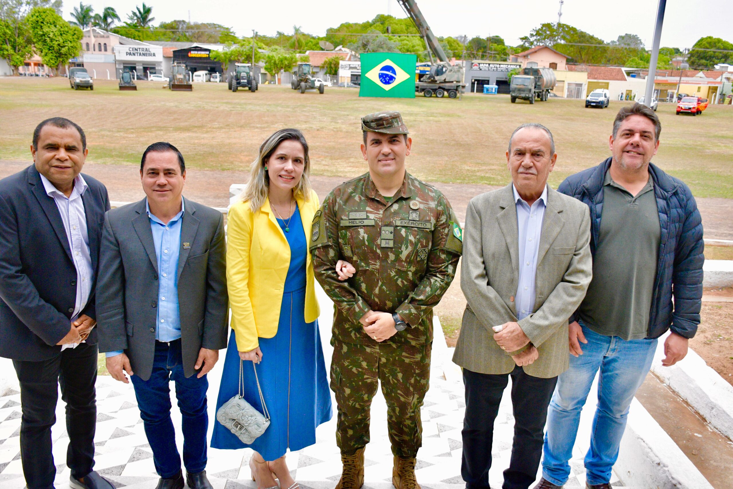 Legislativo de Aquidauana marca presença  no desfile da Independência