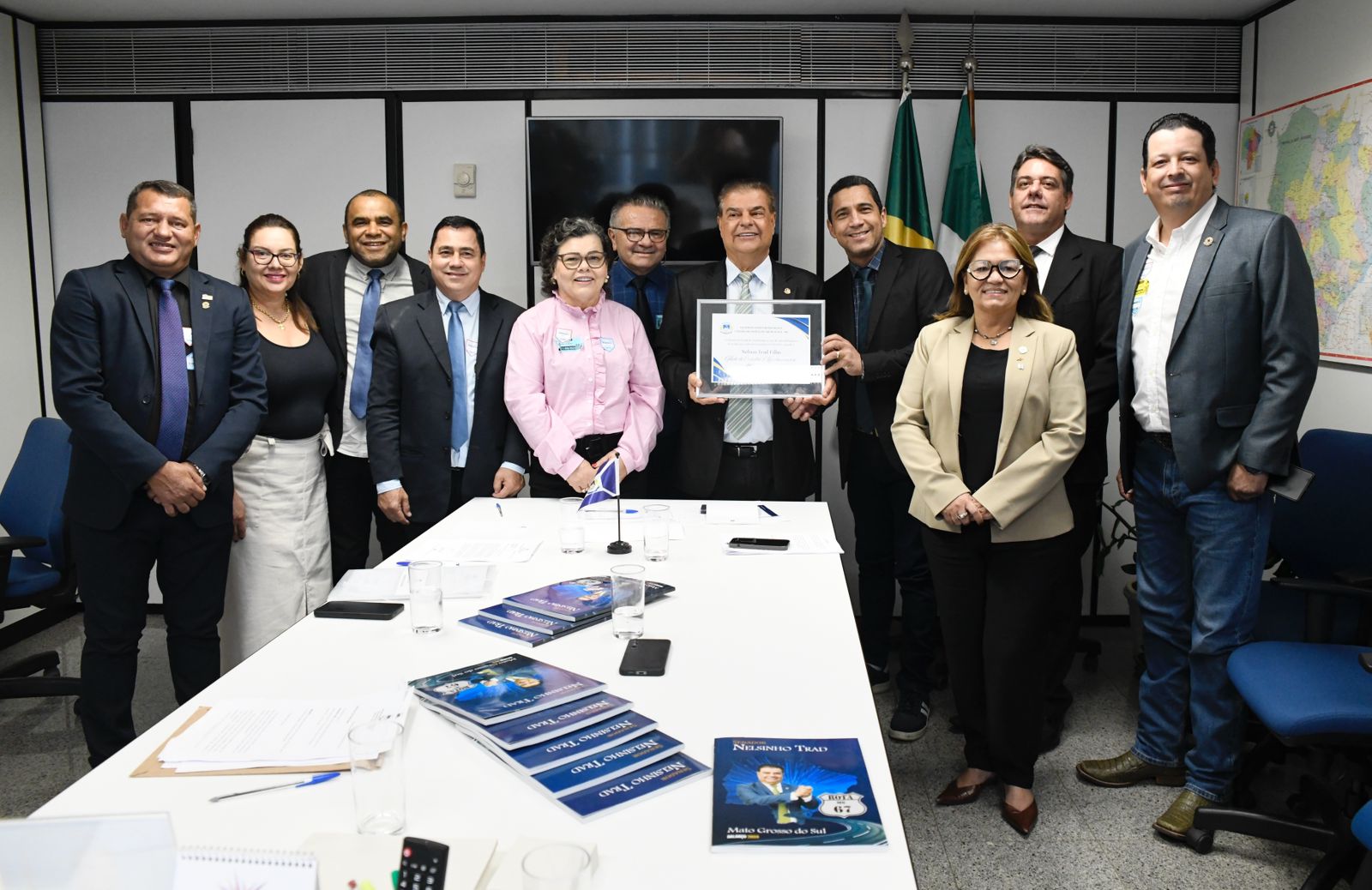 De autoria do vereador Montana, Câmara entrega Título de Cidadão ao senador Nelsinho Trad