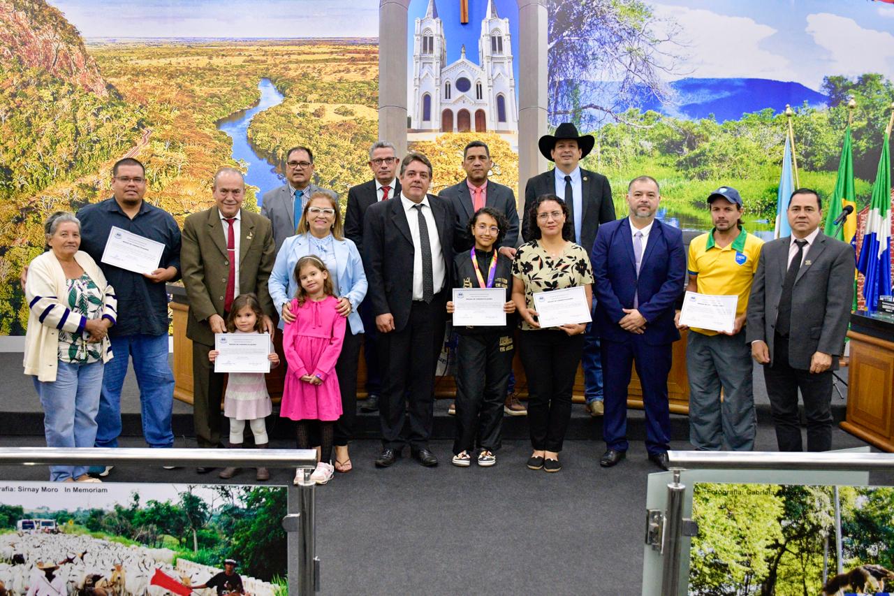 Renato Bossay homenageia judoca por conquistas nacionais e internacionais