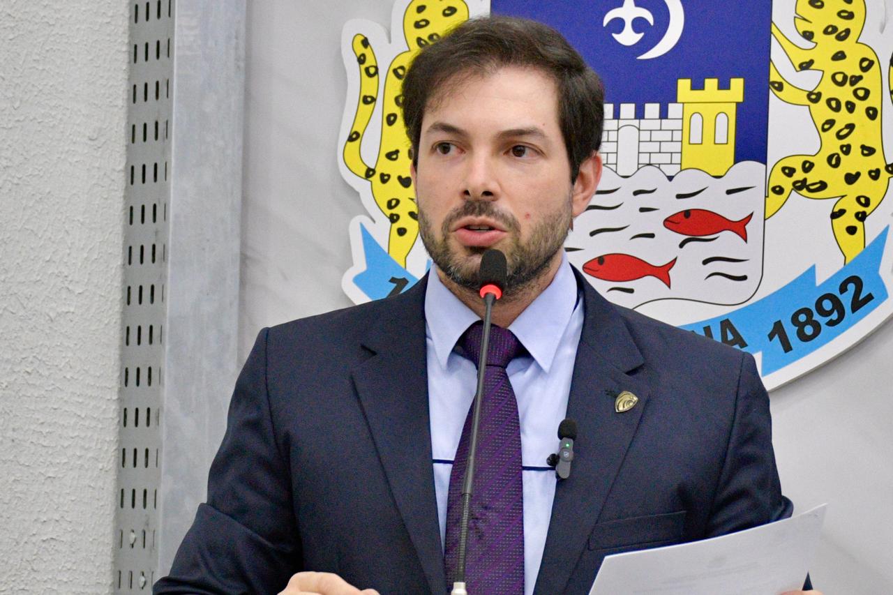 Vereador Dittmar cobra regulamentação de lei contra queimadas urbanas