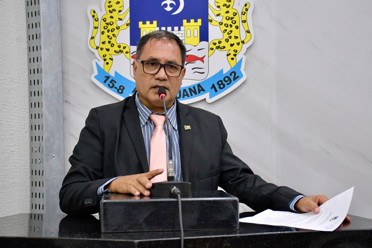 Vereador Fred solicita informações referente ao abastecimento de água no Morrinho