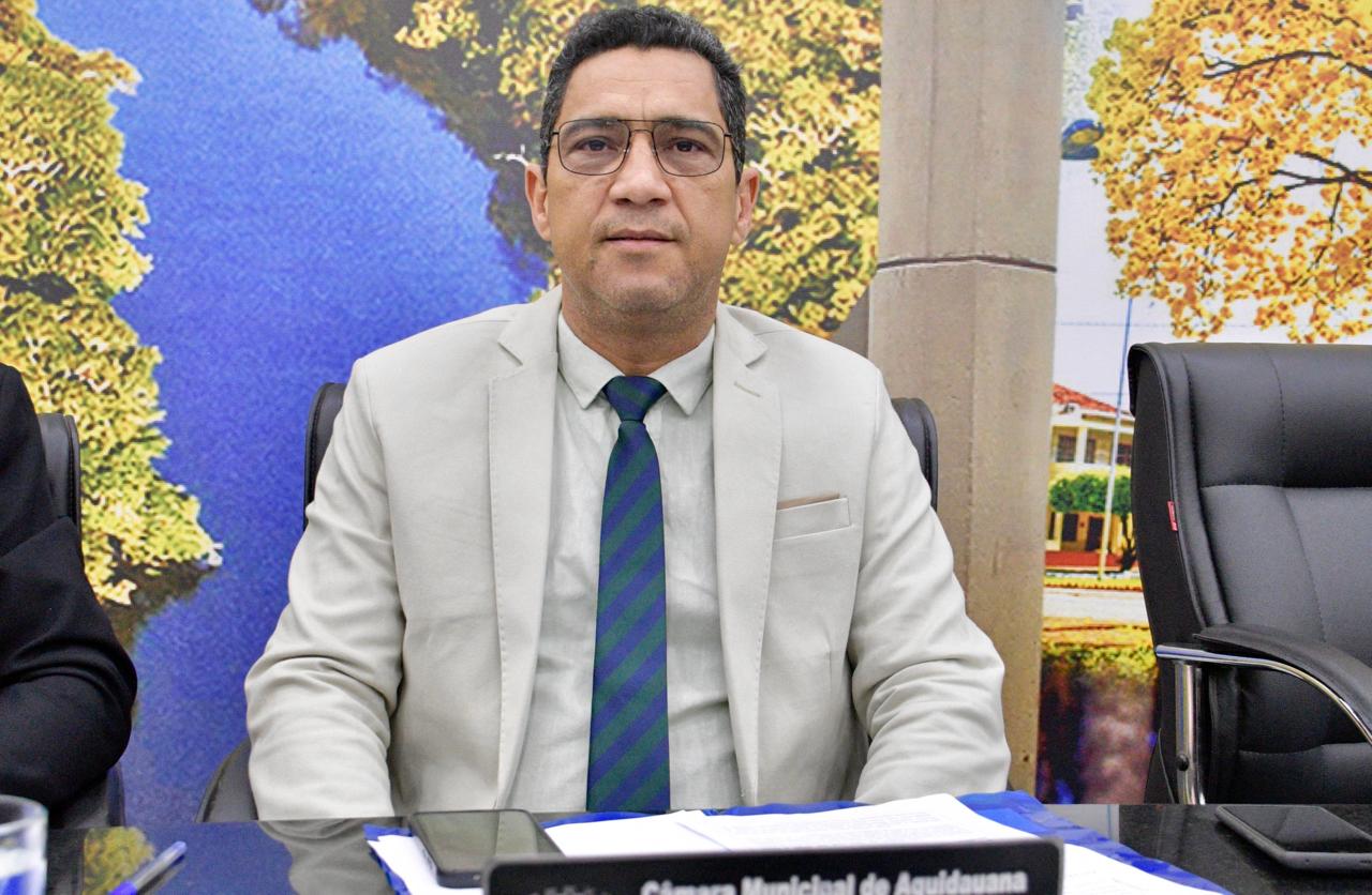 Vereador Montana toma iniciativa para disciplinar trânsito em rua de Aquidauana