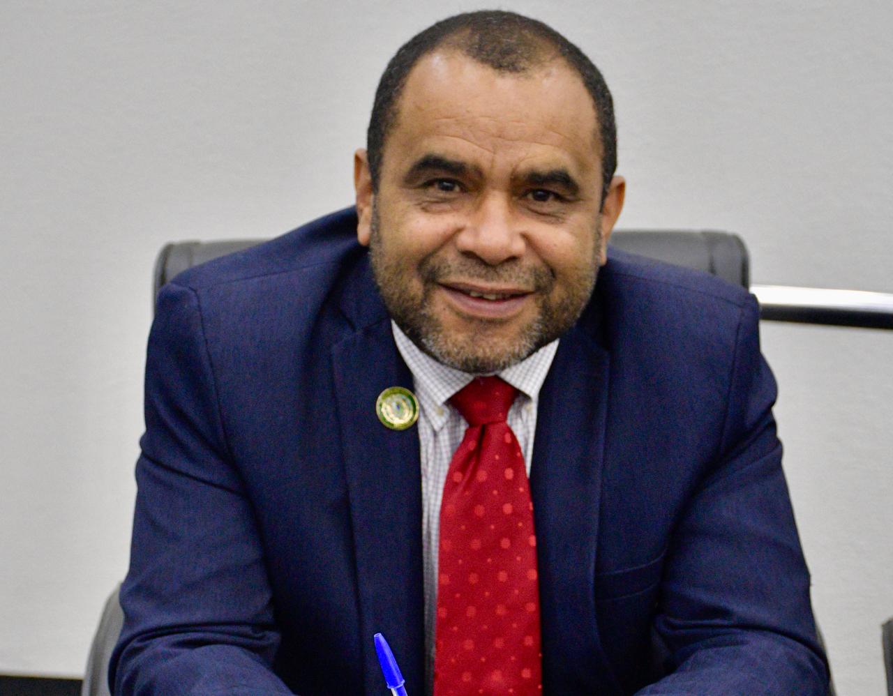 Sargento Cruz solicita extensão de rede elétrica na São Pedro