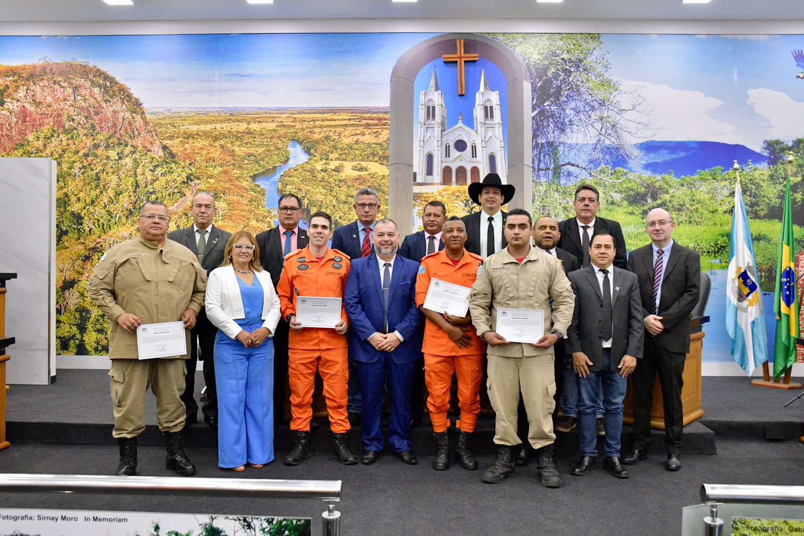 Por iniciativa do presidente Everton Romero, Bombeiros recebem Moção de Aplauso por salvamento de recém-nascida