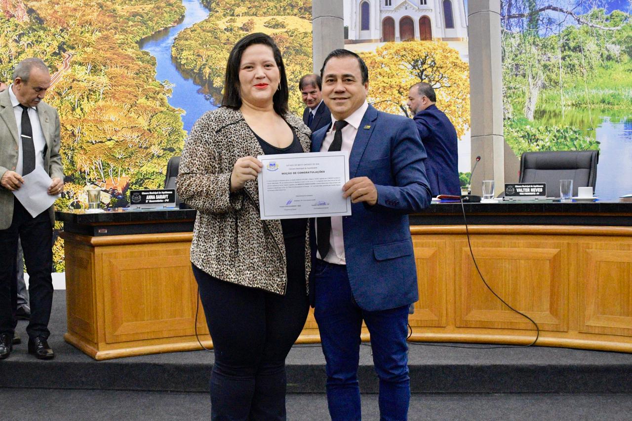 Psicóloga da Educação é homenageada com Moção de Congratulações por iniciativa do vereador Valter Neves