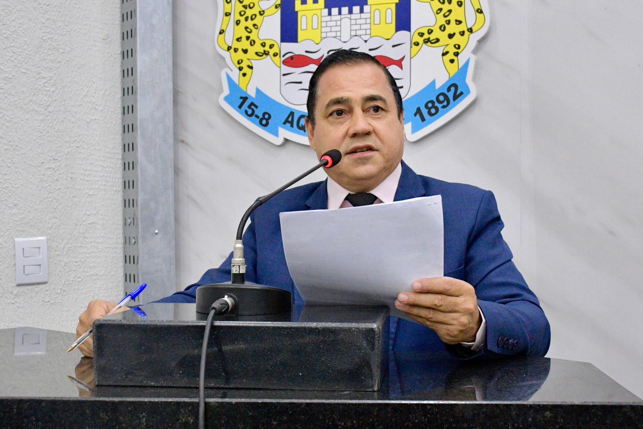 Valter Neves reivindica instalação de redutor de velocidade no Bairro São Francisco