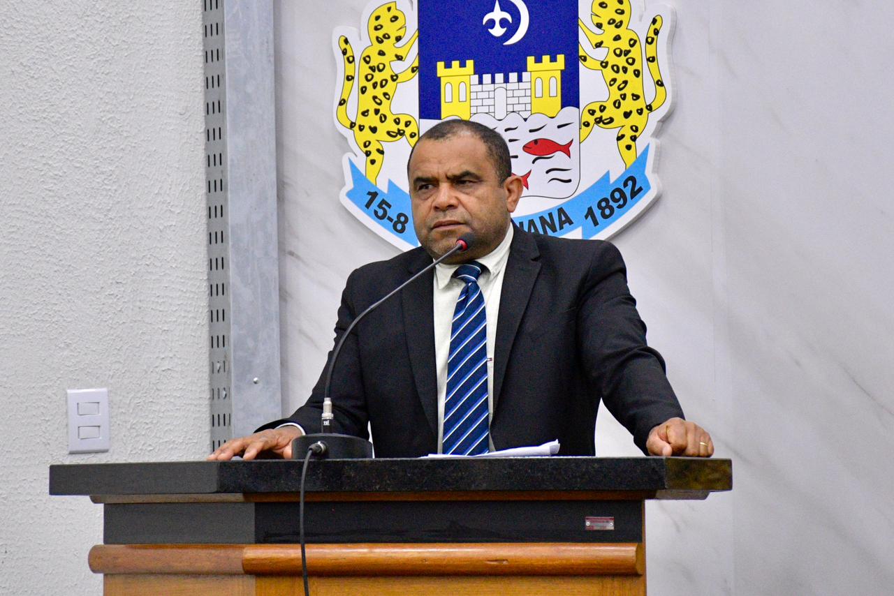 Vereador prioriza segurança viária na Vila São Pedro e solicita redutor de velocidade