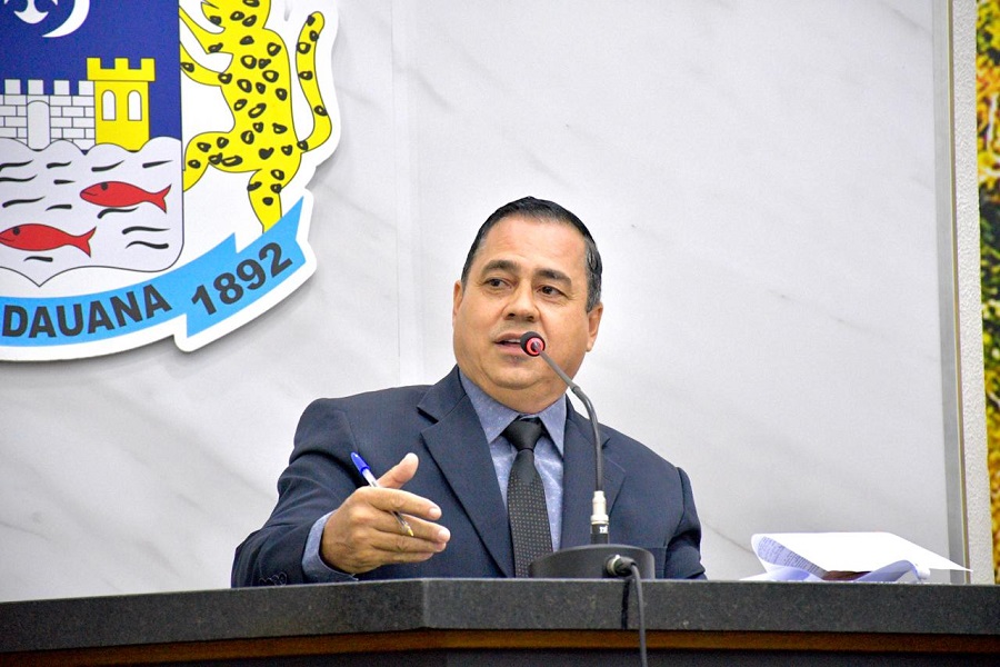 Drenagem comprometida leva a pedido de manutenção em rua da vila Pinheiro