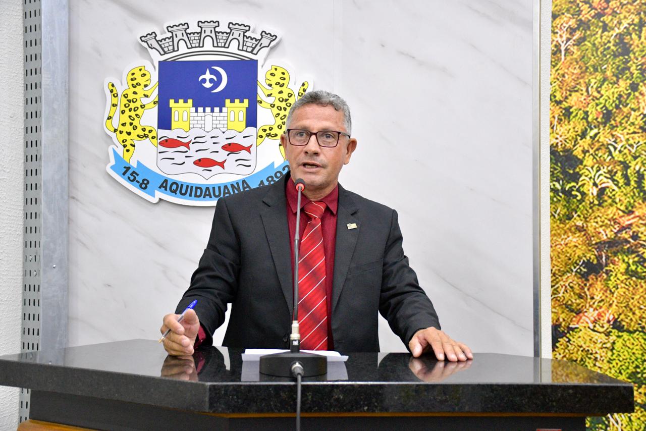 Falta de água revolta moradores e vereador aciona direção regional da Sanesul