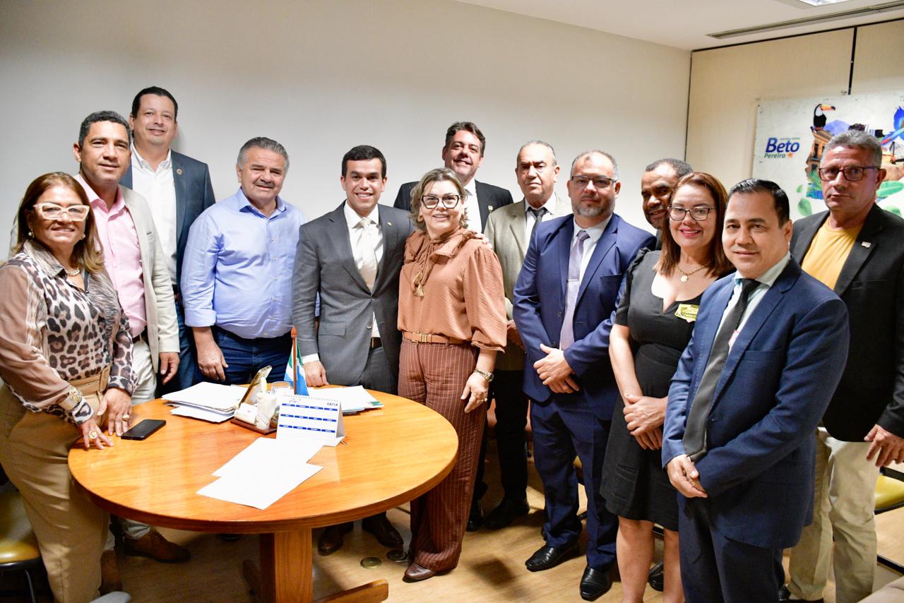 Comitiva de Aquidauana cumpre agenda em Brasília e solicita apoio de deputados federais