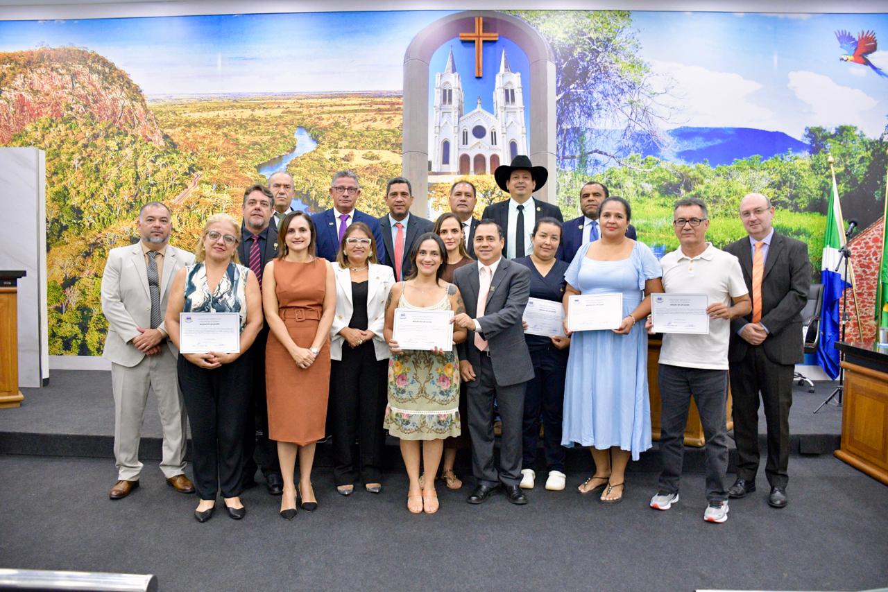 Câmara homenageia Laboratório Municipal de Aquidauana