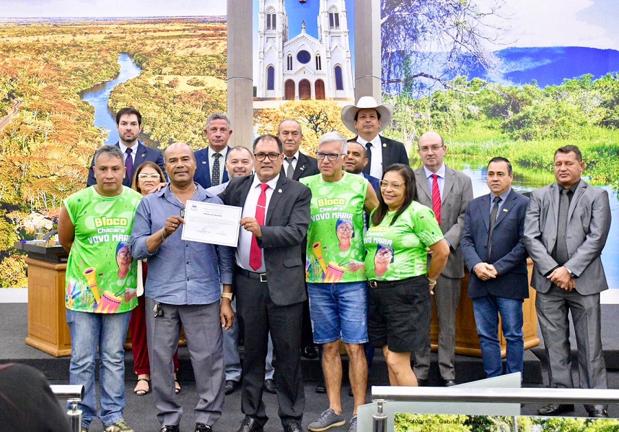 Legado de Maria Sezara Almeida é lembrado em homenagem do Legislativo