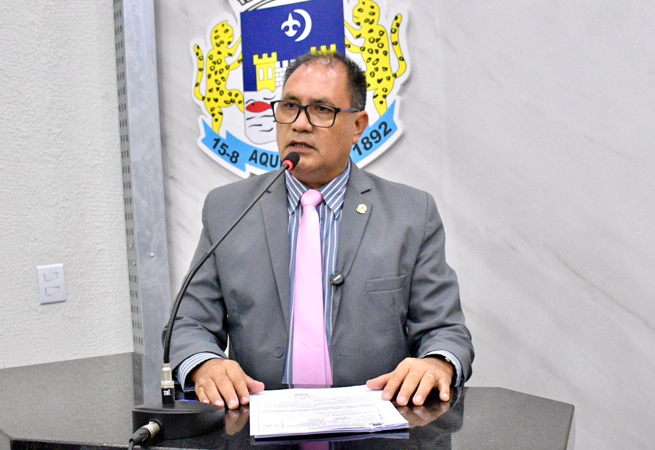 Vereador solicita reforço na coleta de lixo e limpeza de ruas no São Francisco