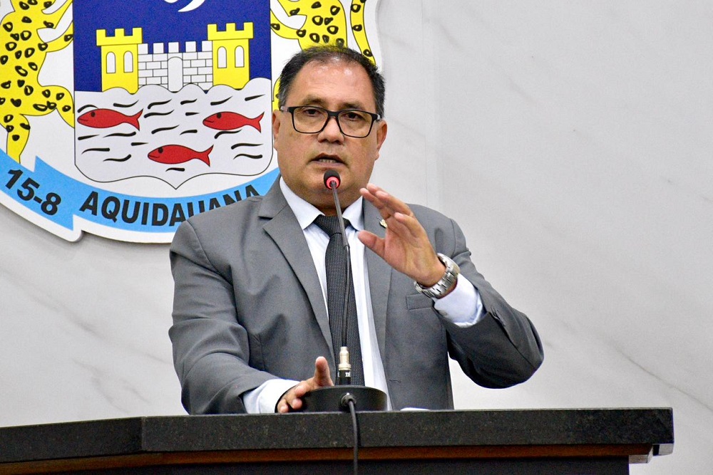 Segurança motiva pedido de lombadas em frente a unidades de ensino