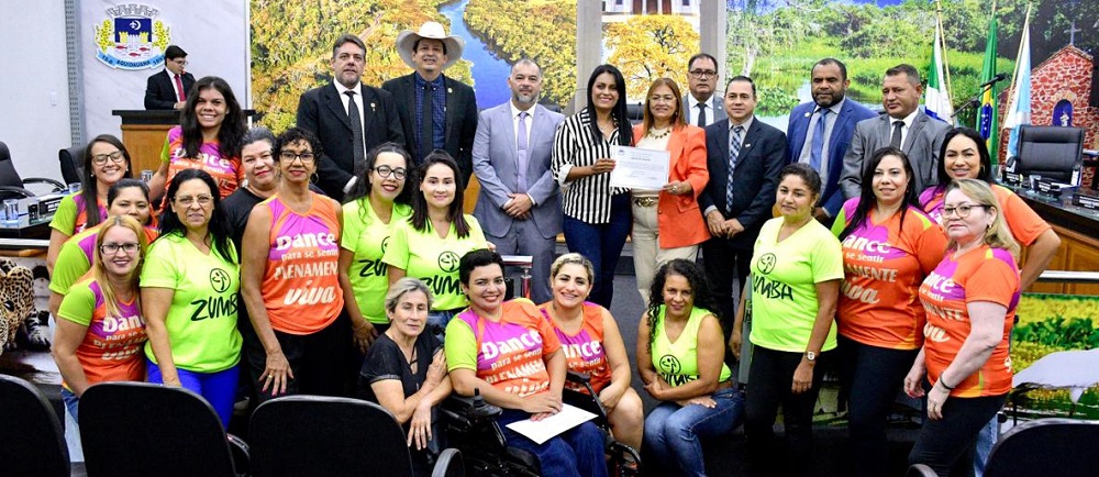 Moção reconhece trajetória de coreógrafa e professora de zumba