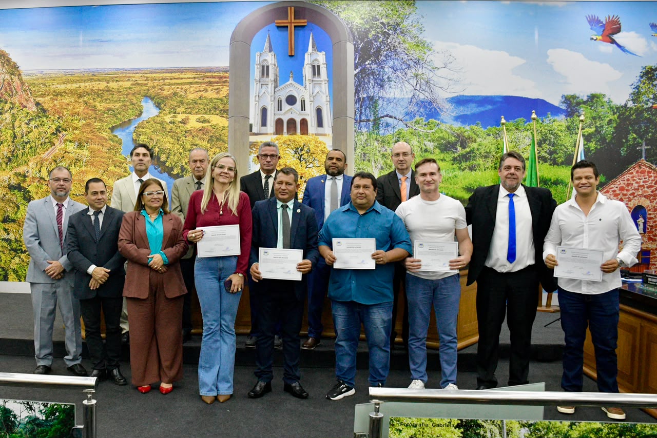  Profissionais do Hospital Regional de Aquidauana recebem Moção de Aplauso por dedicação e excelência no atendimento